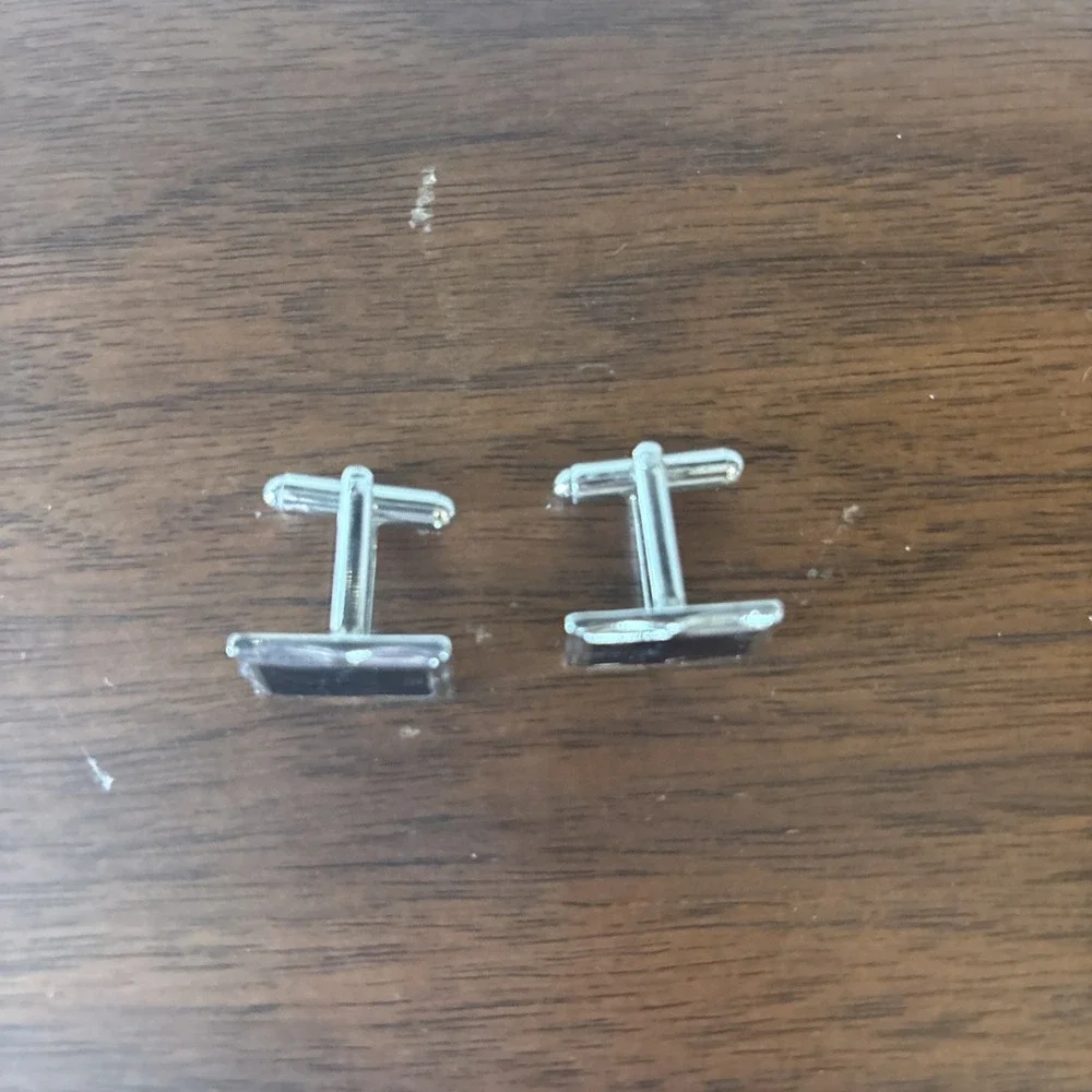 Three Sets Of Cufflinks Cold And Silver Colored‎
